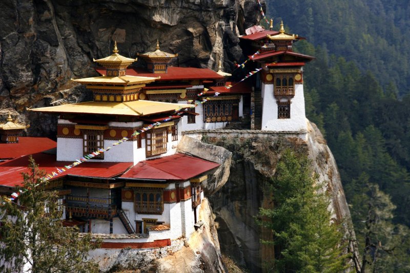 Bután: Taktsang, el monasterio del Nido del Tigre en las montañas de Paro