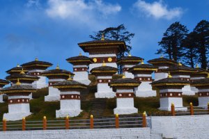 Bután: Druk Wangyal Chortens, el emblemático conjunto de estupas de Dochula