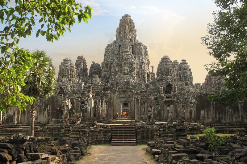 Camboya: esculturas monumentales en el templo Bayon
