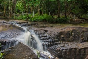 Camboya: las ruinas de Kbal Spean en las colinas Kulen, cerca de Siem Reap