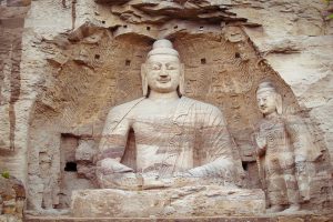 China: estatua de buda en las Grutas de Yungang