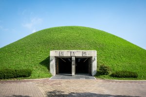 Corea del Sur: entrada de Cheonmachong, la Tumba del Caballo Celestial en Gyeongju