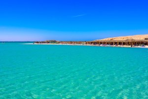 Egipto: playa de Orange Bay y aguas cristalinas en la isla Giftun