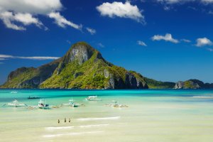 Filipinas: aguas turquesas y formaciones kársticas en la bahía de El Nido