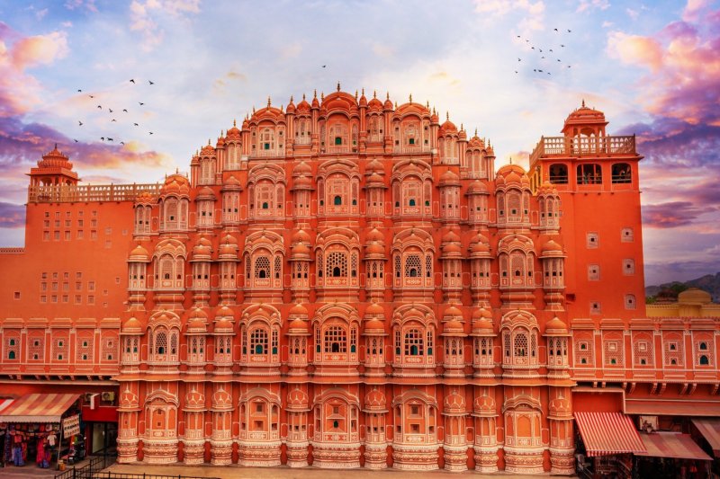 India: Hawa Mahal al atardecer en Jaipur, Rajastán