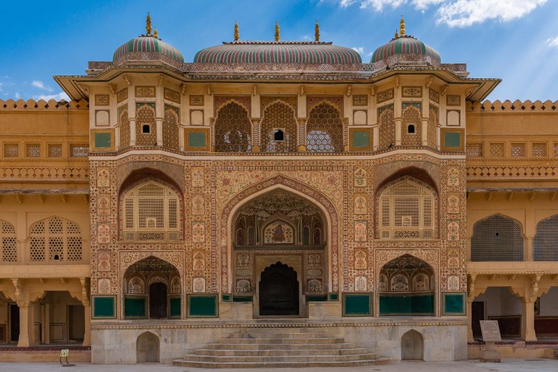 India: puerta Ganesh Pol del fuerte Amber en Jaipur, Rajastán