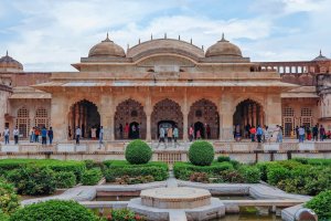 India: el Sheesh Mahal del fuerte de Amber en Jaipur, Rajastán