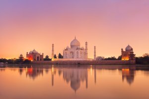 India: el Taj Mahal de Agra al atardecer