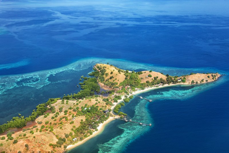 Indonesia: la isla Seraya Kecil frente a Labuan Bajo, en Flores