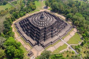 Indonesia: vista aérea del templo de Borobudur, Patrimonio de la Humanidad de la UNESCO