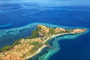 Indonesia: la isla Seraya Kecil frente a Labuan Bajo, en Flores