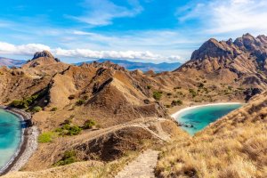Indonesia: isla de Padar al amanecer en el Parque Nacional de Komodo