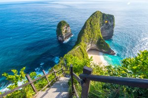 Indonesia: la espectacular playa de Kelingking en Nusa Penida