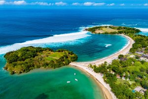 Indonesia: playa de Nusa Dua, aguas tranquilas y arena blanca en Bali