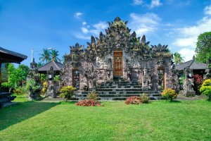 Indonesia: Pura Beji, templo histórico cerca de Lovina, Bali