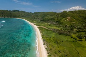 Indonesia: vista aérea de las colinas de Tampah Hills en Lombok