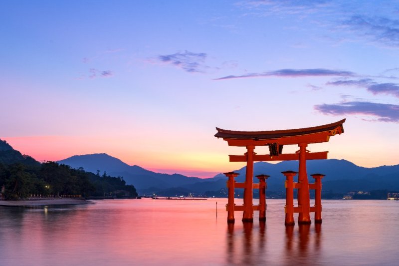 Japón: el torii flotante del santuario Itsukushima en Hiroshima