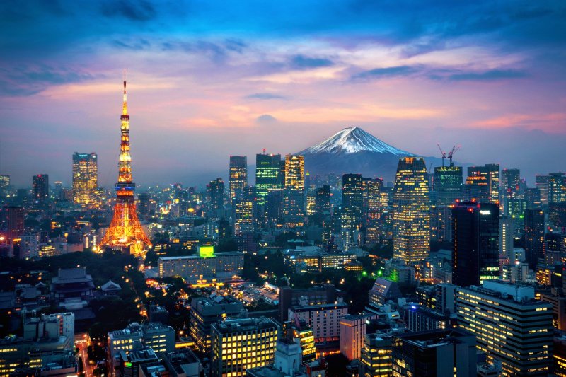 Japón: vista aérea del skyline de Tokio con el monte Fuji al fondo
