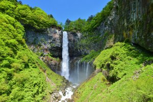 Japón: las cataratas Kegon entre la exuberante vegetación de Oku-Nikko