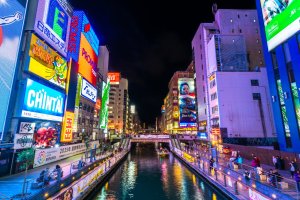 Japón: Osaka, neones y ambiente nocturno en el canal de Dotonbori