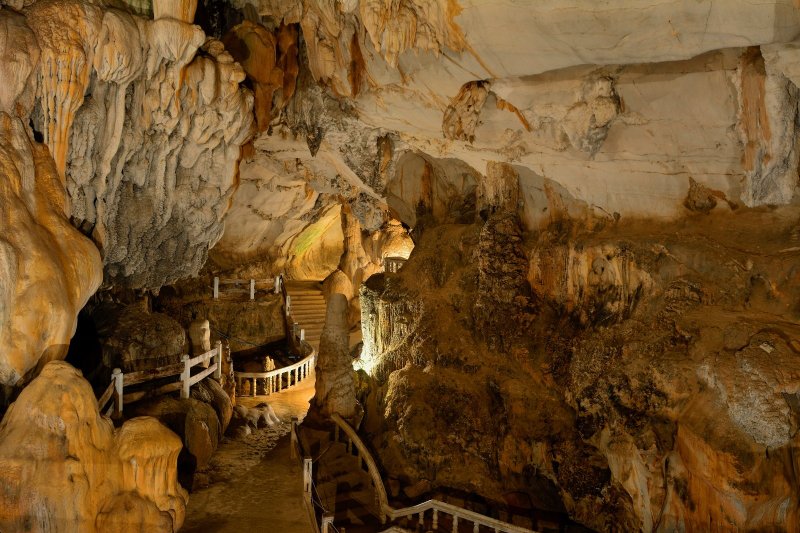 Laos: cueva Tham Chang en Vang Vieng