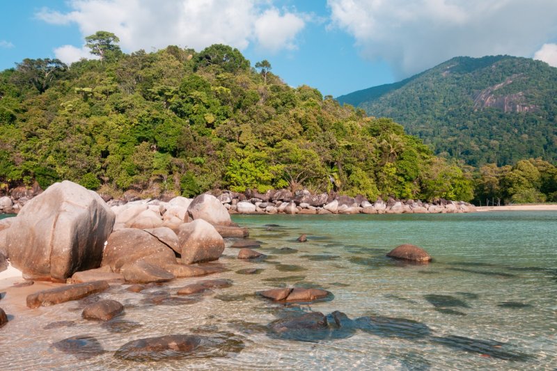 Malasia: bloques de granito y aguas turquesas en Tioman
