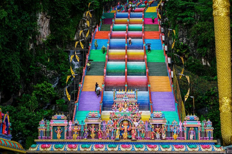 Malasia: escaleras coloridas en la entrada de Batu Caves