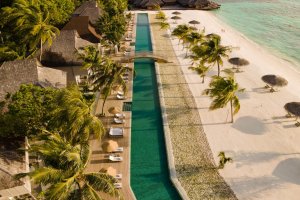 Maldivas: piscina infinita frente al océano en Sun Siyam Olhuveli