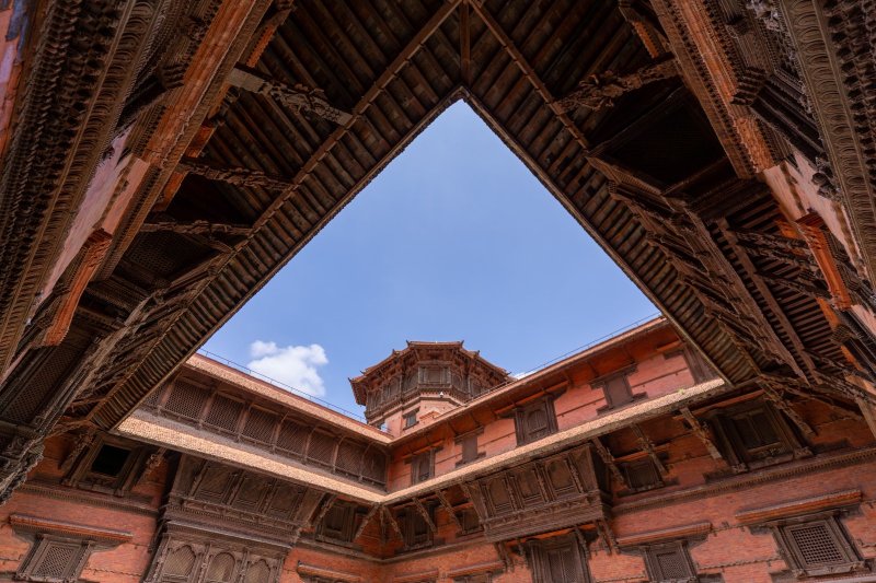 Nepal: los patios de ladrillo y la arquitectura tallada de Hanuman Dhoka Durbar Square en Katmandú