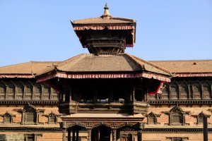 Nepal: el templo Chyasin Mandir y el Palacio de las 55 Ventanas en Bhaktapur Durbar Square