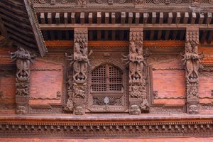 Nepal: detalles arquitectónicos del templo Changu Narayan