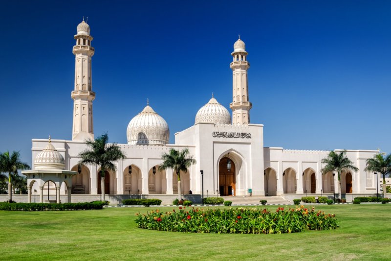 Omán: parte sur de la Gran Mezquita del Sultán Qaboos en Mascate