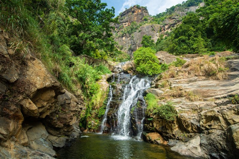 Sri Lanka: cascadas Ravana cerca de Ella, en las tierras altas centrales