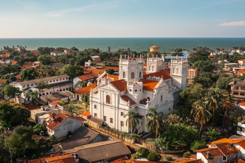 Sri Lanka: vista aérea de la iglesia de Santa María en Negombo