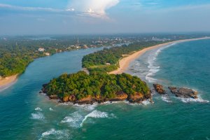 Sri Lanka: vista aérea de la playa de Bentota y Secret Island