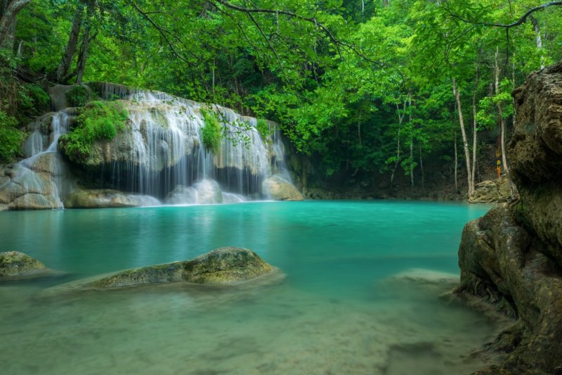 Tailandia: cascadas de Erawan entre la selva de Kanchanaburi
