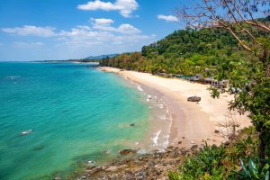 Tailandia: playa de Khao Lak en la provincia de Phang Nga
