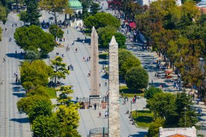 Turquía: obelisco de Teodosio y antiguo Hipódromo de Sultanahmet, Estambul