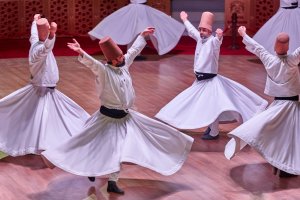 Turquía: ceremonia Sema de los derviches giróvagos