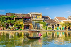 Vietnam: escena cotidiana sobre el río de Hoi An